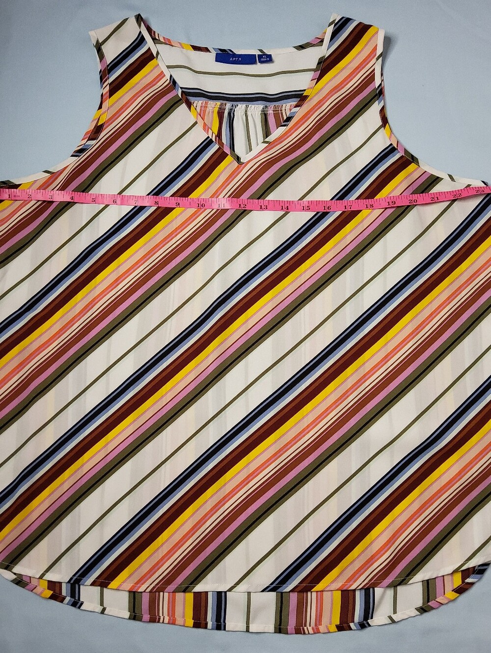 Apt. 9 Multi-Color Diagonal Stripe V-Neck Top. - Picture 4 of 7